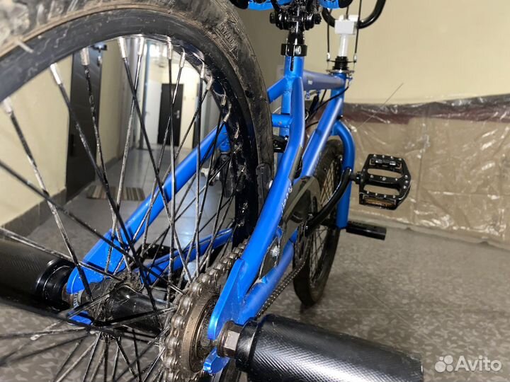 Трюковой велосипед BMX