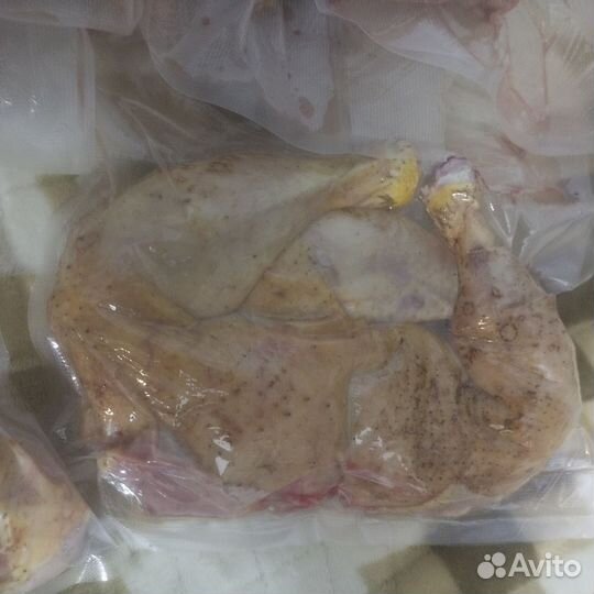 Мясо домашнего бройлера в вакууме