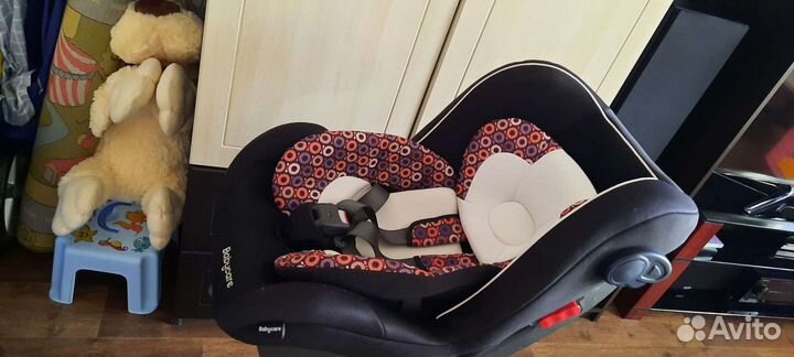 Продам авто кресло от 0 до 18 кг. 2 в1