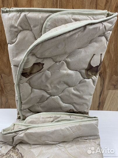 Одеяло из верблюжьей шерсти 1,5-ка (300гр/кв.м)