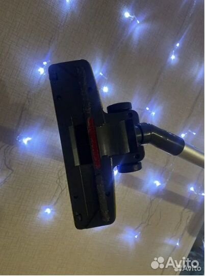 Вертикальный пылесос