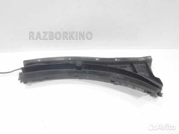 Водосток лобового стекла (жабо) Mazda 3 2 BL