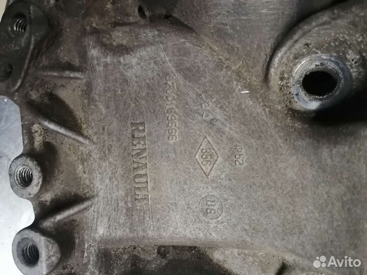 Кронштейн генератора Рено Логан Сандеро