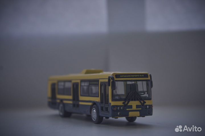 Модель автобуса