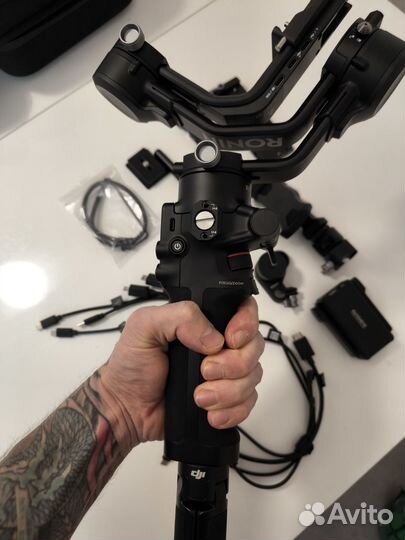 Dji ronin rsc 2 pro combo