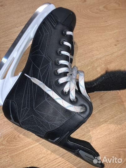 Коньки хоккейные 44 размер