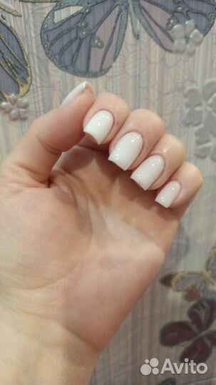 Модель на маникюр