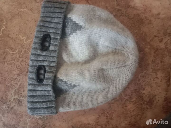 Шапки вязаные на мальчика 6-9 лет