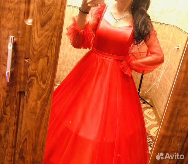 Вечернее платье