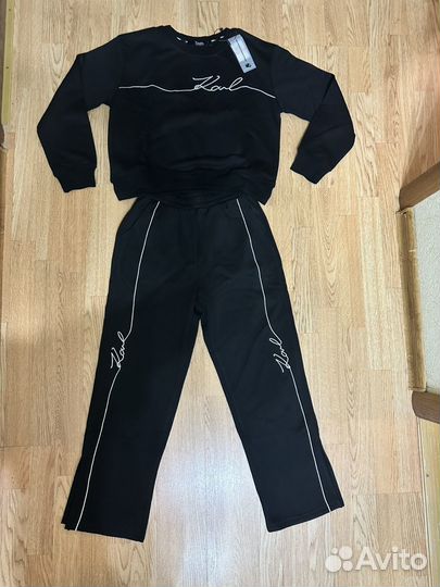 Karl lagerfeld костюм