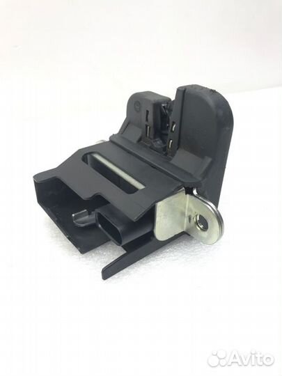 Замок багажника Volkswagen Golf MK5 2008