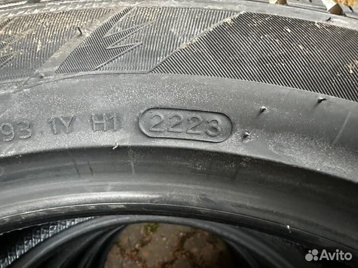Hankook Winter I'Pike RS2 W429 215/55 R18 99T