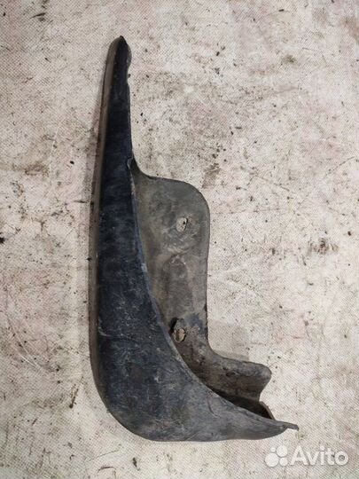 Брызговик задний левый Audi A4 B6 ALT 2003