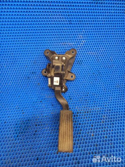 Педаль газа Hyundai Sonata NF G4KC 2007