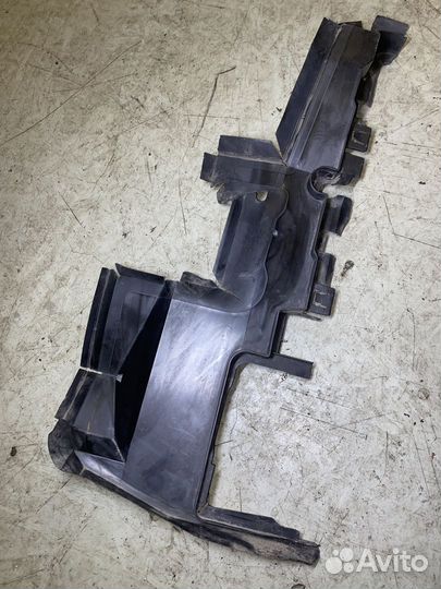 Воздухозаборник Audi A5 8T 8T 8T0121283G