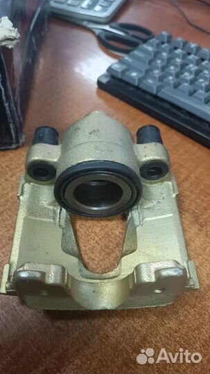 Суппорт передний на/для Nexia Lanos