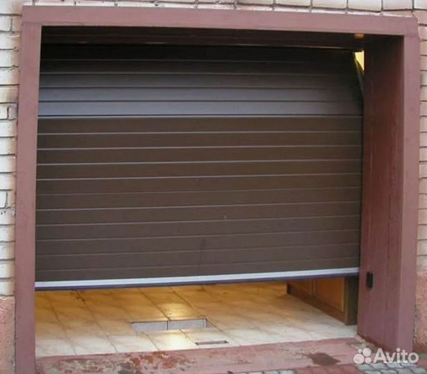 Ворота секционные подъемные