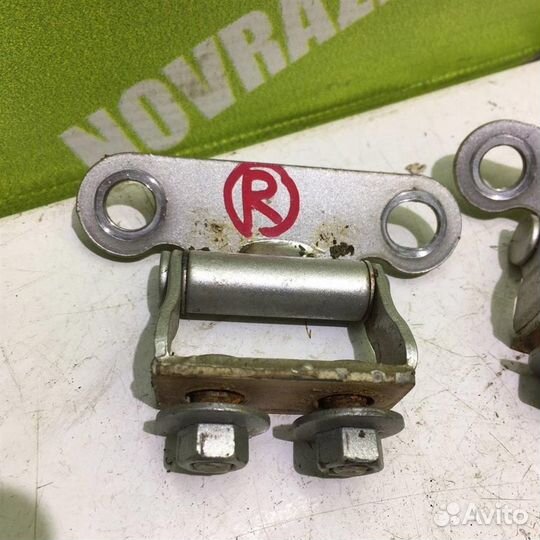 Петля двери багажника Тойота Королла Е120