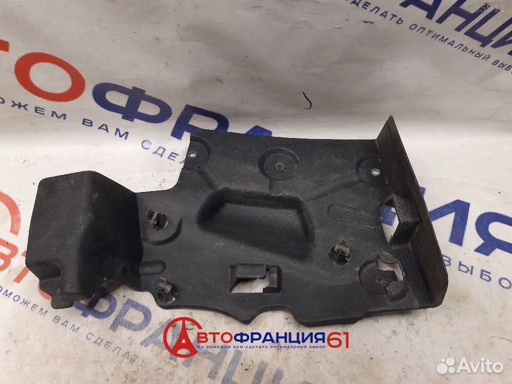 Пластик багажника, 8200035351 renault symbol, 3035