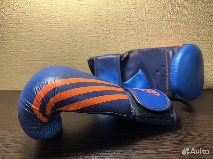 Боксерские перчатки adidas для начинающих