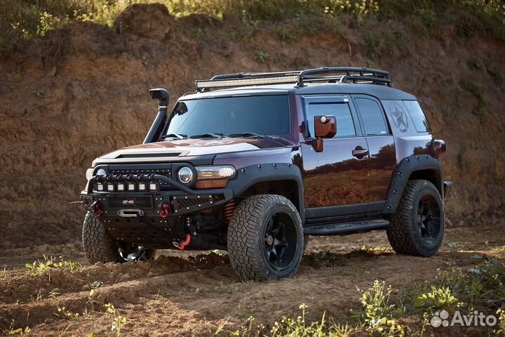 Фендера расширит колесных арок Toyota FJ Cruiser