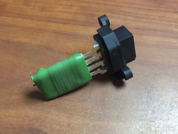 Резистор отопителя печки салона Ford Transit