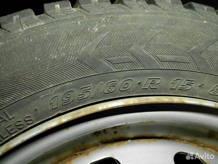 Продам зимние колеса R15