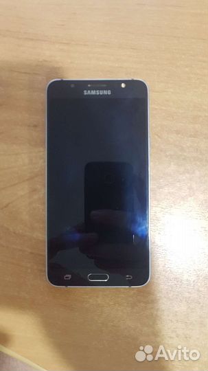 Телефон Samsung galaxy j7