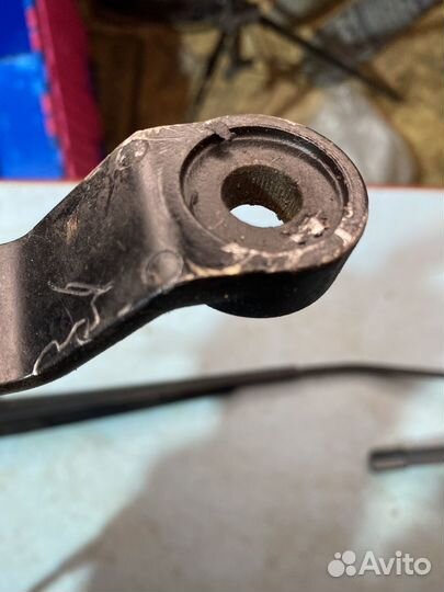 Поводоки дворников на Nissan Almera N16