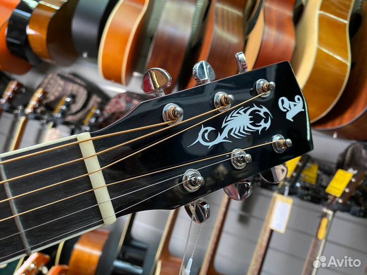 Гитара акустическая, широкий гриф