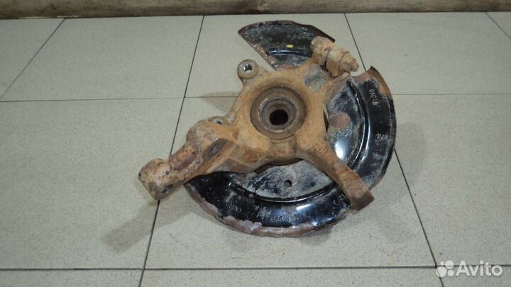 Кулак поворотный передний левый Renault Sandero 1