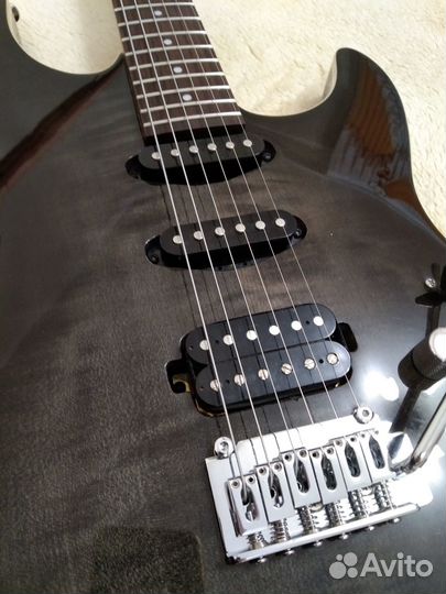 Электрогитара