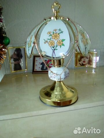 Настольная лампа