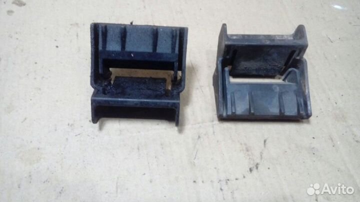 Кронштейн радиатора BMW X5 Е53 3л Бензин м54 Бензи