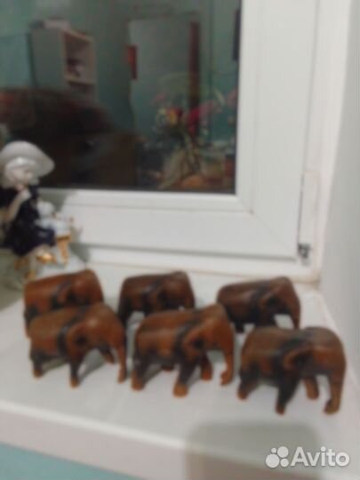 Деревянные статуэтки
