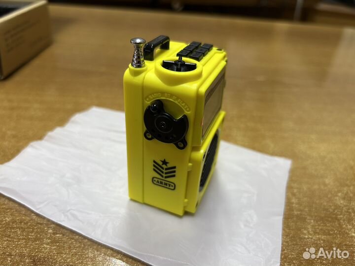 Радиоприемник HanRongDa HRD-701 (Yellow)