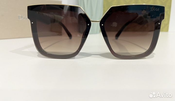Солнцезащитные очки женские Dior коричневые
