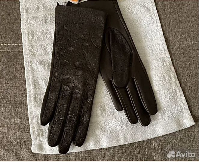 Перчатки женские кожаные Новые размер 17(6.5)