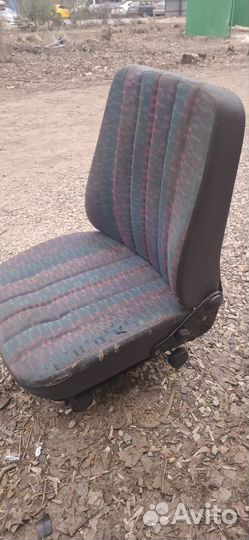 Сиденье водительское mercedes 814