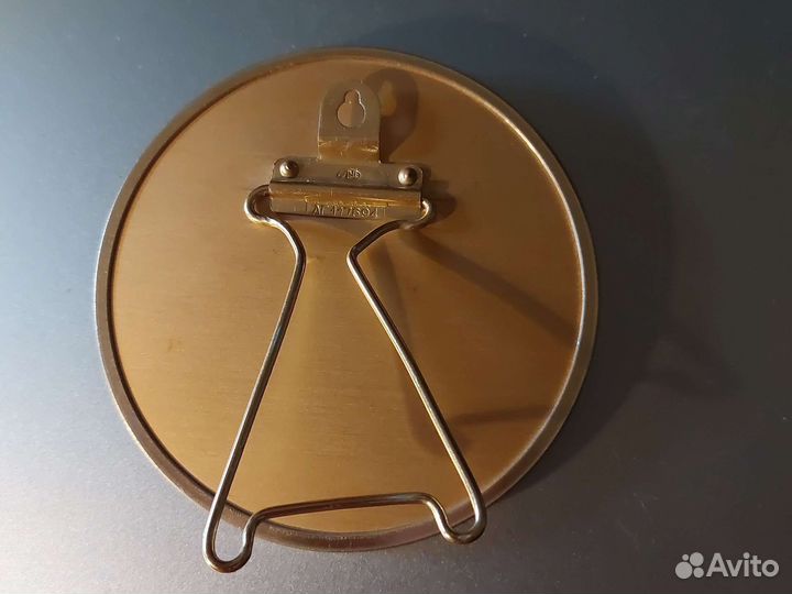 Ленин В.И.-барельеф