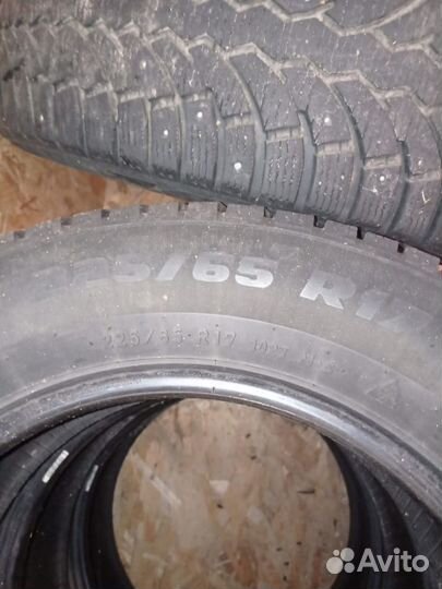 Pirelli Formula Ice 225/65 R17 102T