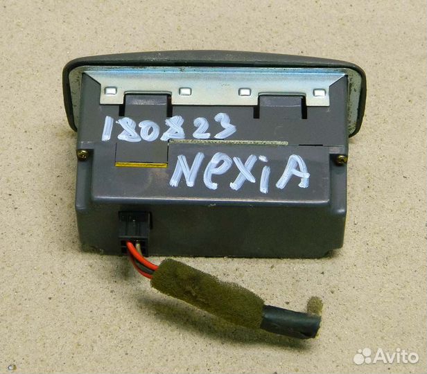 Часы салонные Nexia N100