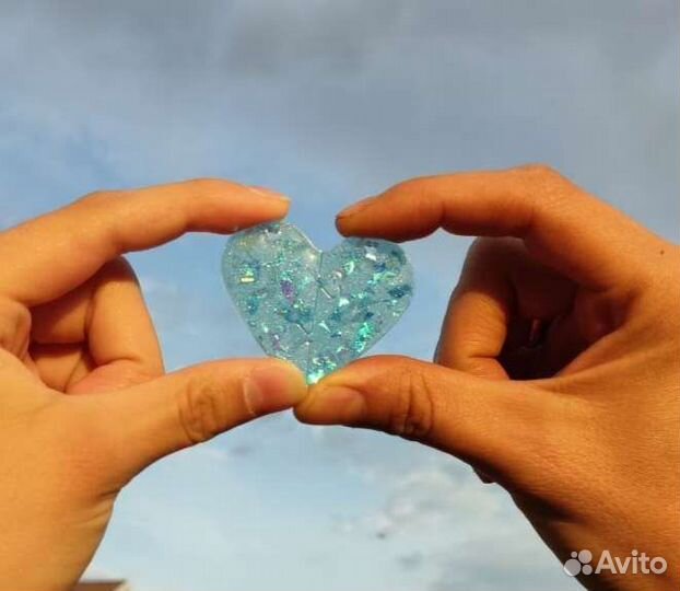 Парные брелки сердечко из эпоксидной смолы