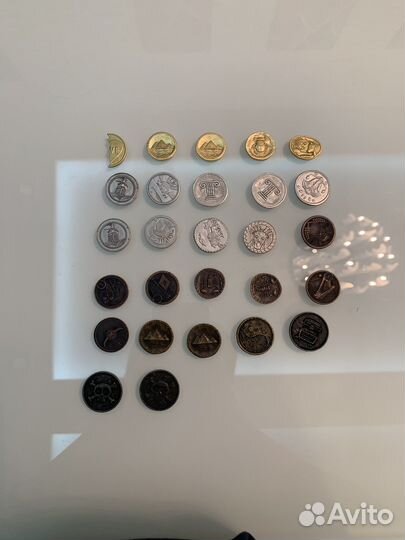 Монеты из магазинов Магнит и Пятерочка