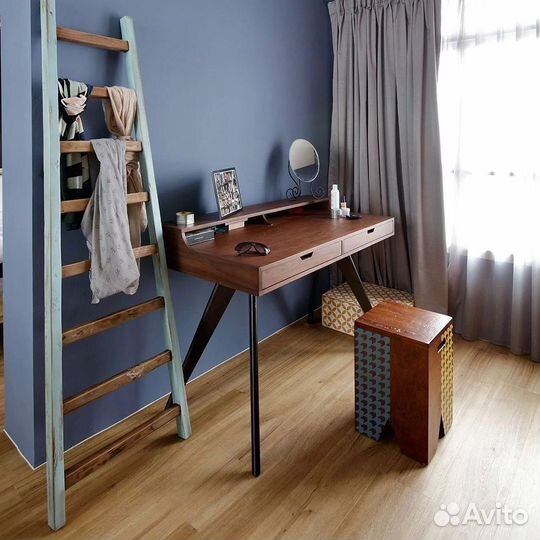 Письменный стол