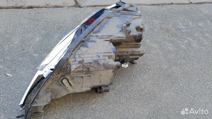 Jetta 6 фара правая