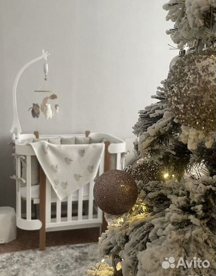 Музыкальный мобиль на кроватку