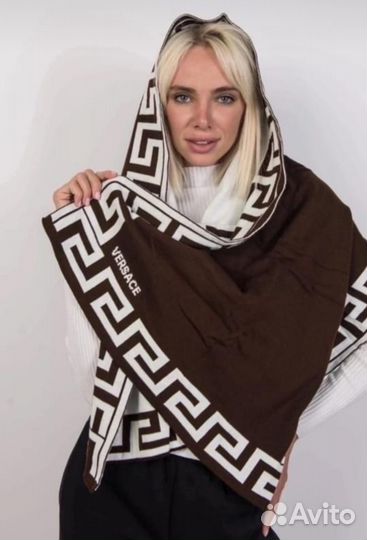 Платок Versace