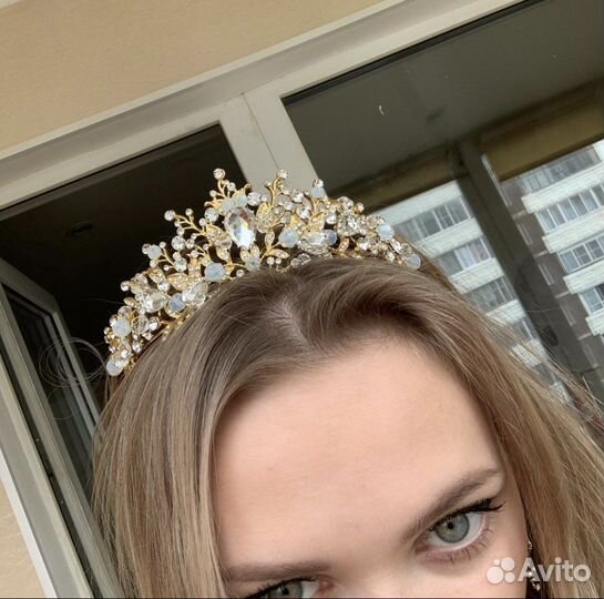 Диадема с серьгами