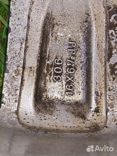 Диски Toyota с зимней резиной 16